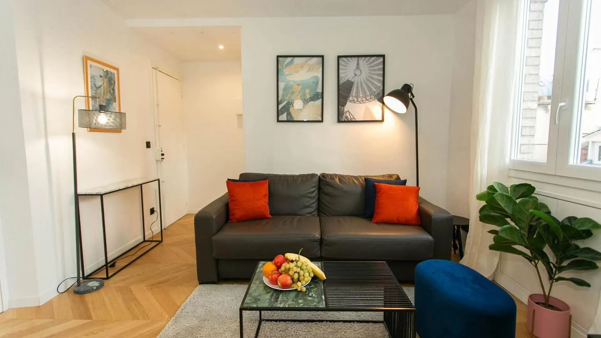 Apartment Cozy 2Br Near Champs-Elysees Paris France