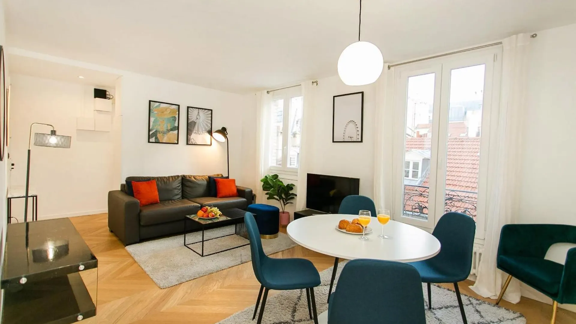 Cozy 2Br Near Champs-Elysees Paris 0*,